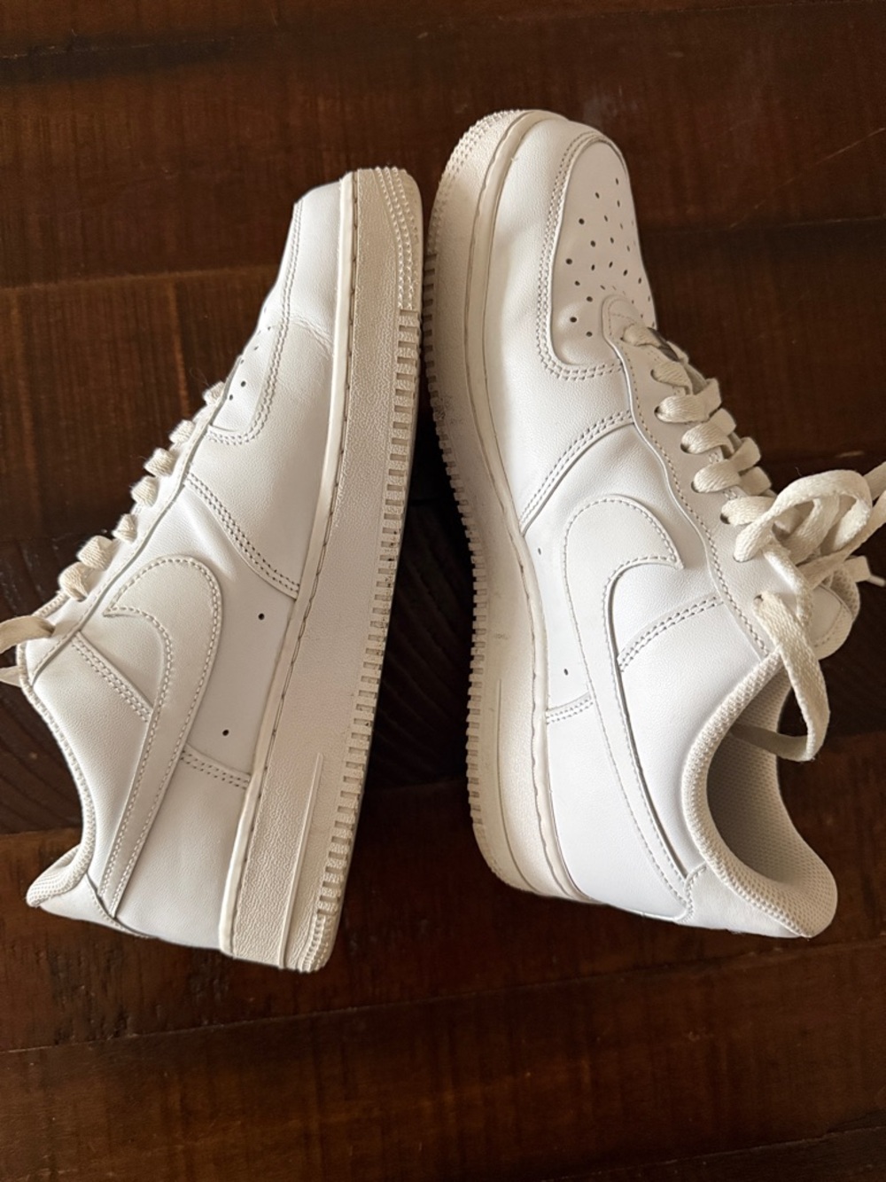 Nike White Leather Airforce Sneakers size 8.5 men’s 10 women’s great condition!